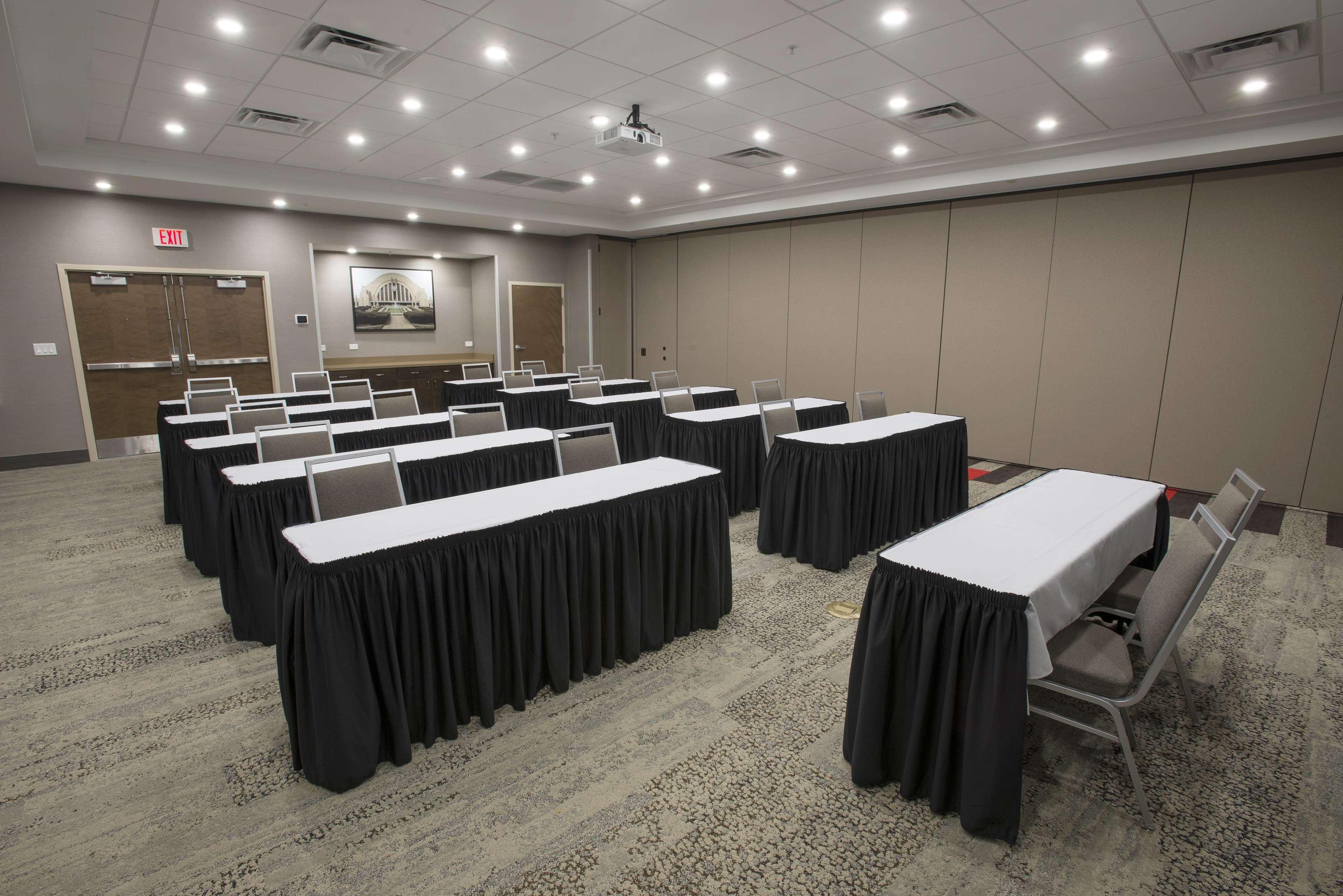 Hampton Inn & Suites - Cincinnati/Kenwood, Oh Silverton Esterno foto