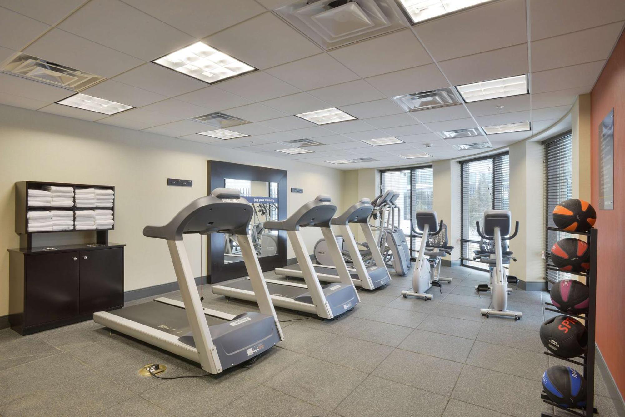 Hampton Inn & Suites - Cincinnati/Kenwood, Oh Silverton Esterno foto