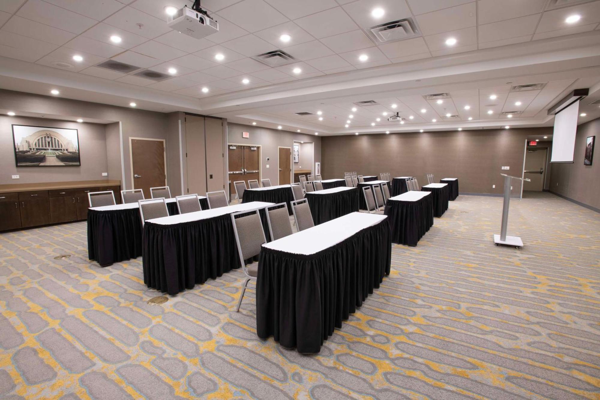 Hampton Inn & Suites - Cincinnati/Kenwood, Oh Silverton Esterno foto